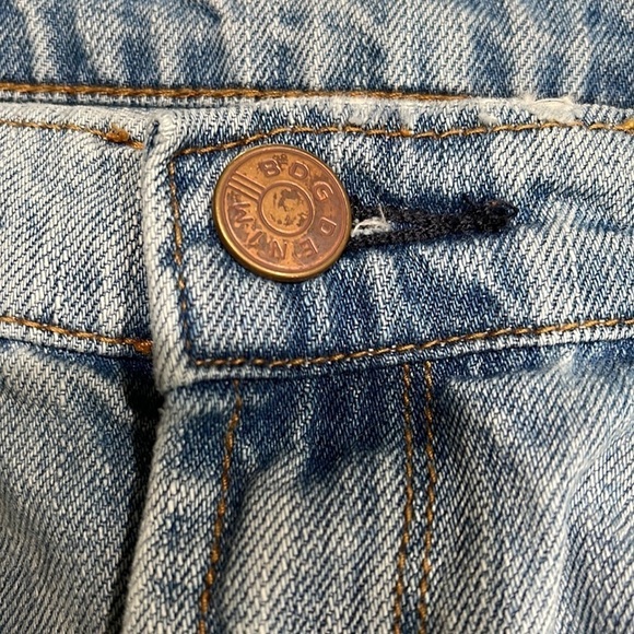 BDG Distressed Ripped Slim Boyfriend Jeans SZ 31 - Picture 5 of 7